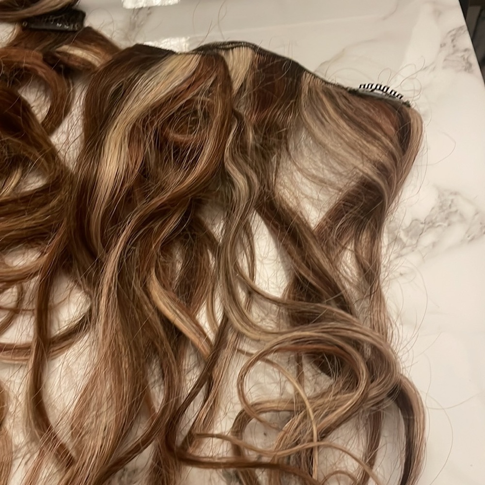 Clip in hair extensions with highlights - Picture 4 of 5